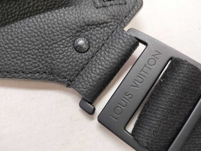 LOUIS VUITTON LV Aerogram M57081 Take-Off Sling Noir RFID Storage Bag Waist Bag