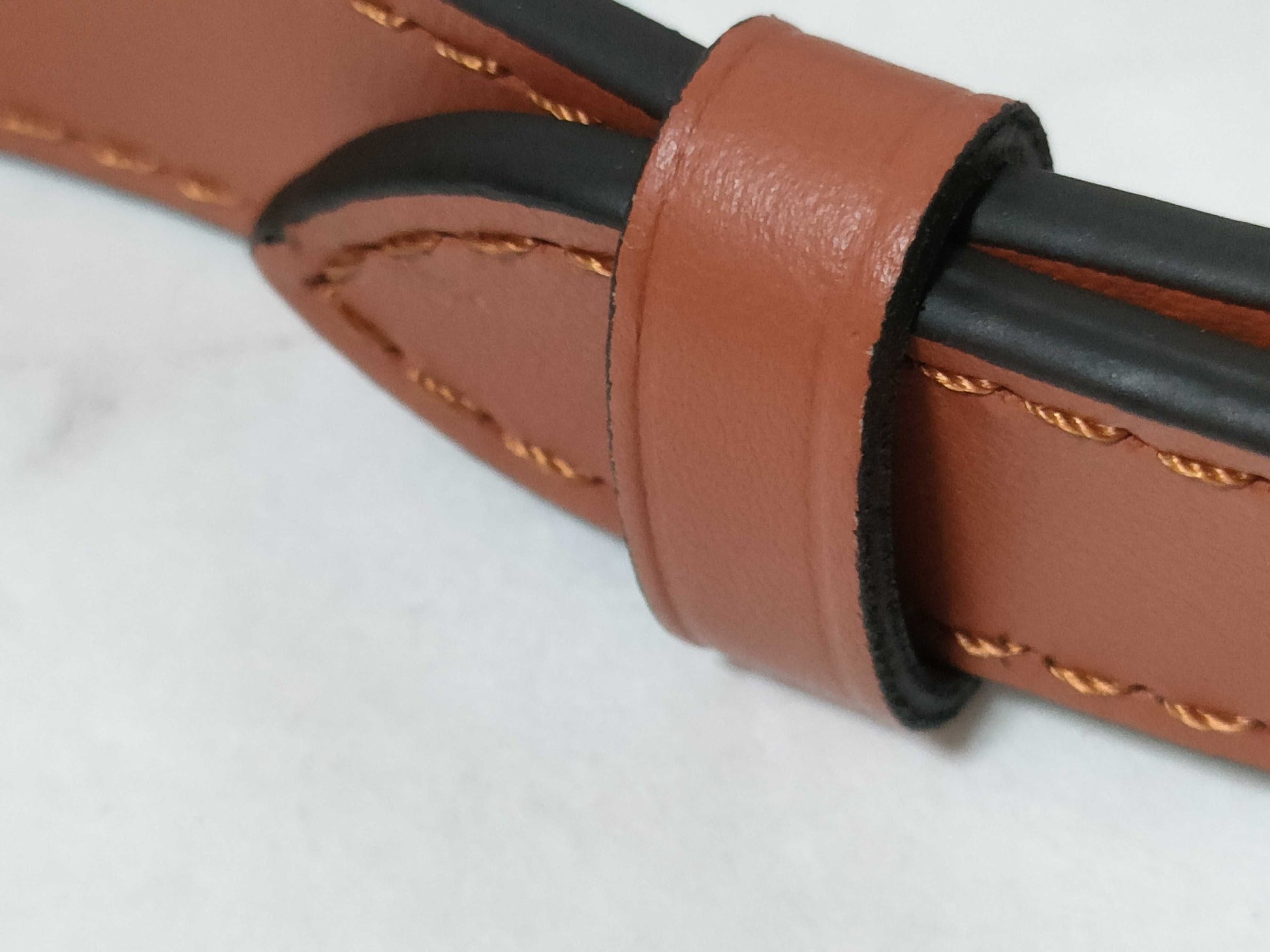 LOUIS VUITTON On My Side MM Handbag