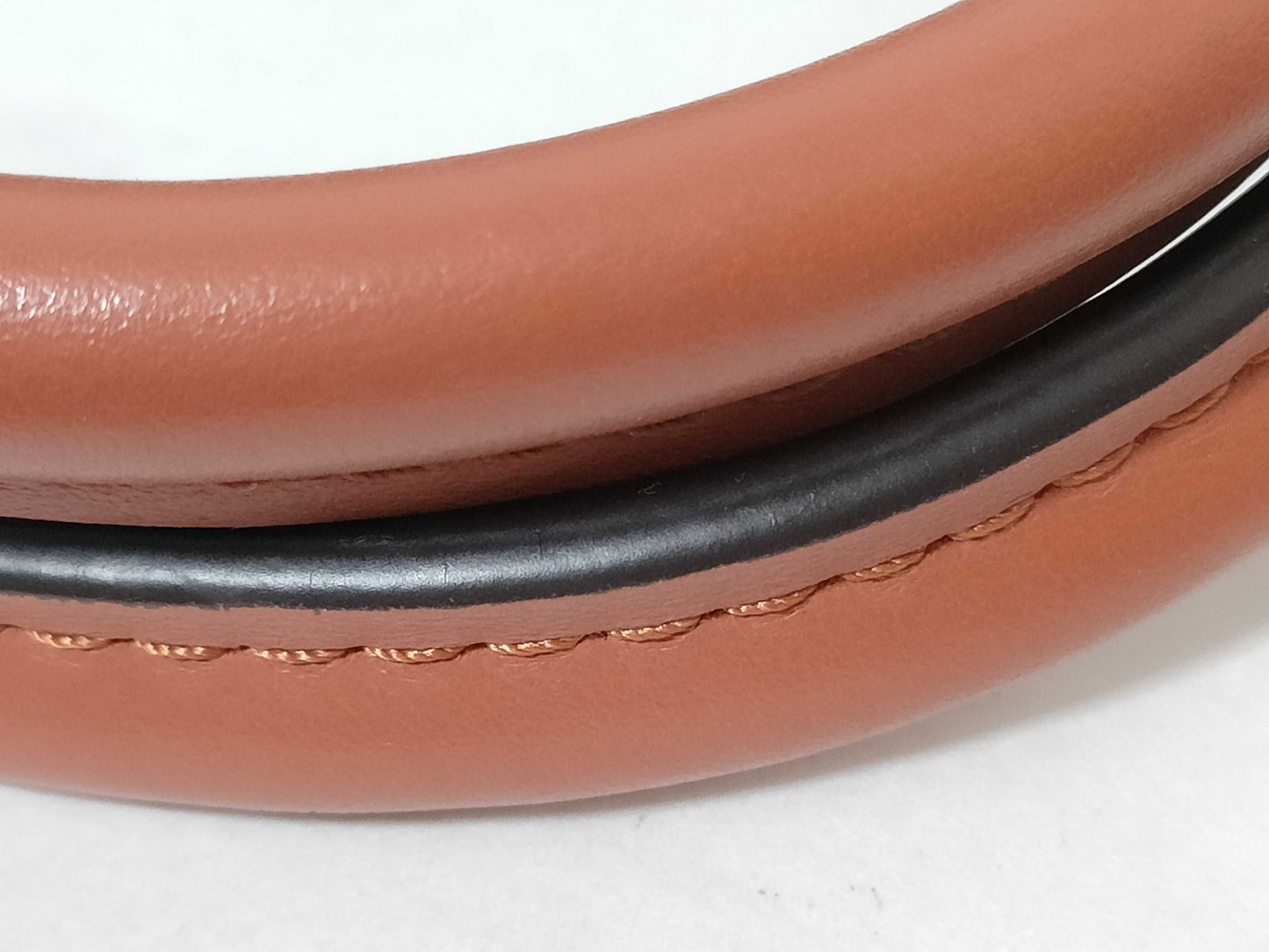 LOUIS VUITTON On My Side MM Handbag