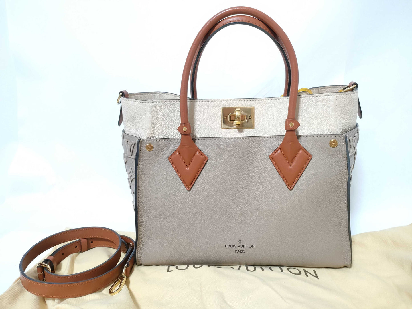 LOUIS VUITTON On My Side MM Handbag