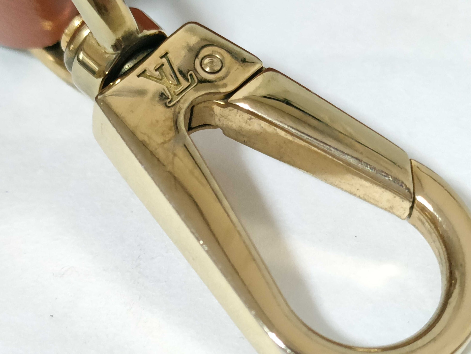 LOUIS VUITTON On My Side MM Handbag