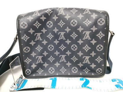 LOUIS VUITTON Savannah Messenger PM Shoulder Bag