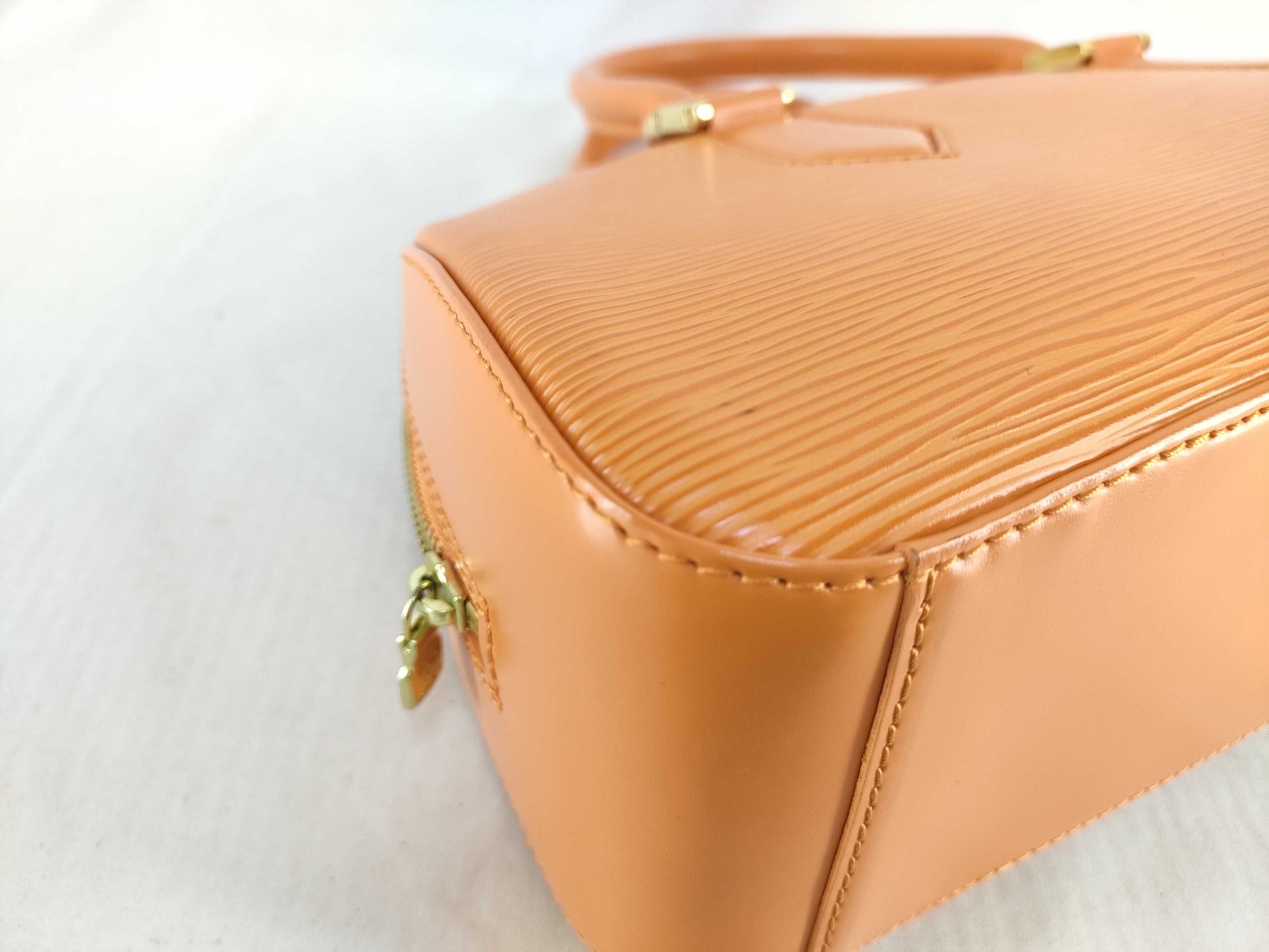 LOUIS VUITTON Epi Louis Vuitton/Epi Jasmine Mandarin Orange Handbag Handbag Handbag