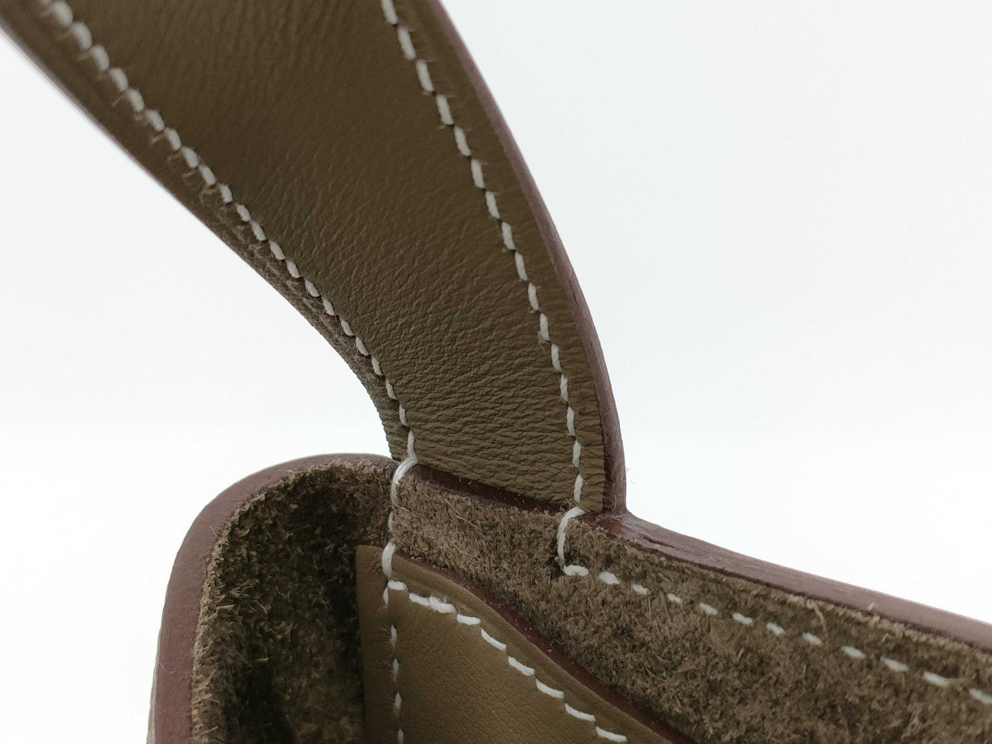 HERMES In the Loop 18 Taurillon Clemence K Stamped Etoupe Handbag