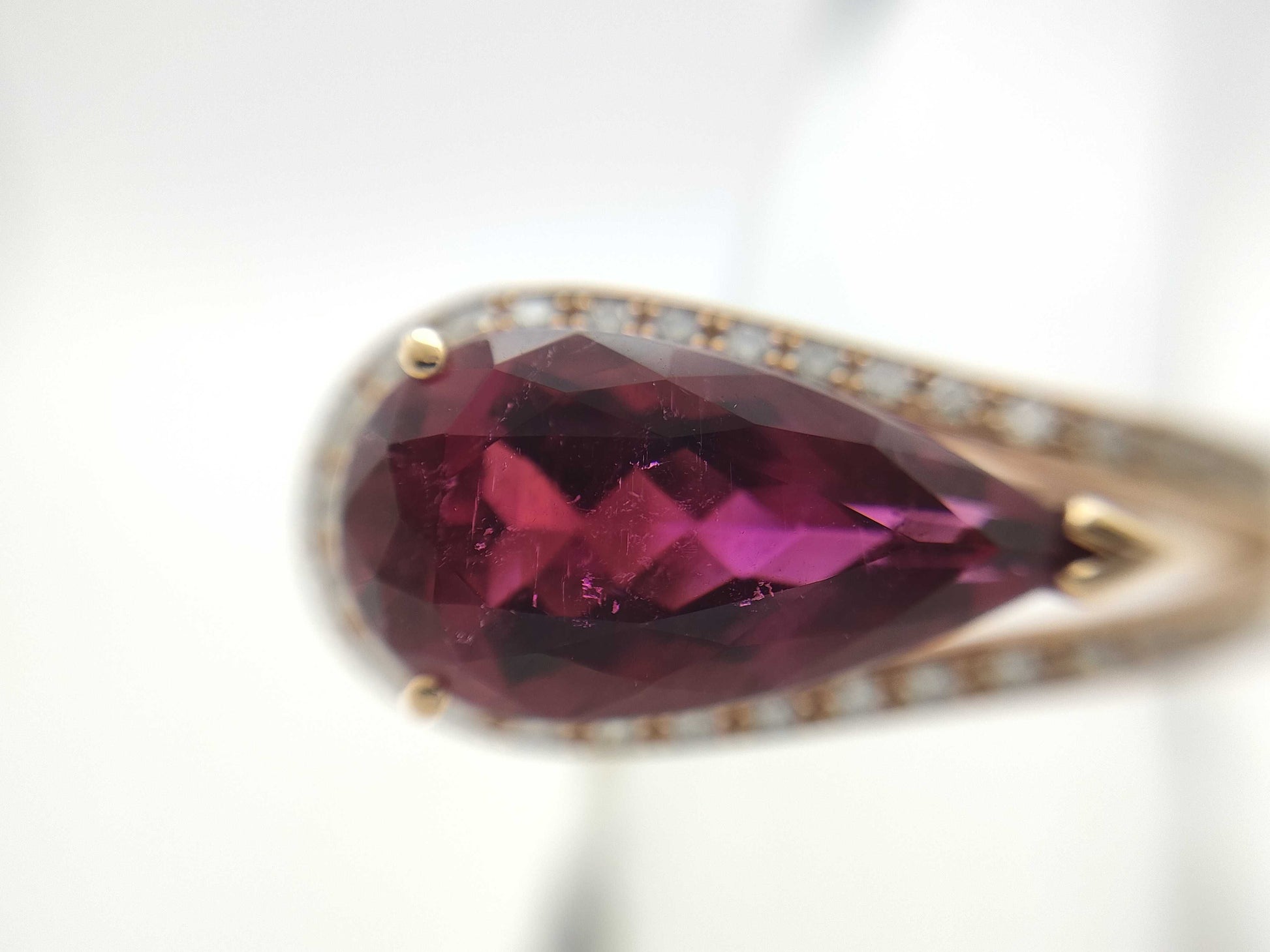 TL5.56ct D0.50ct K18 11.2g Ring 