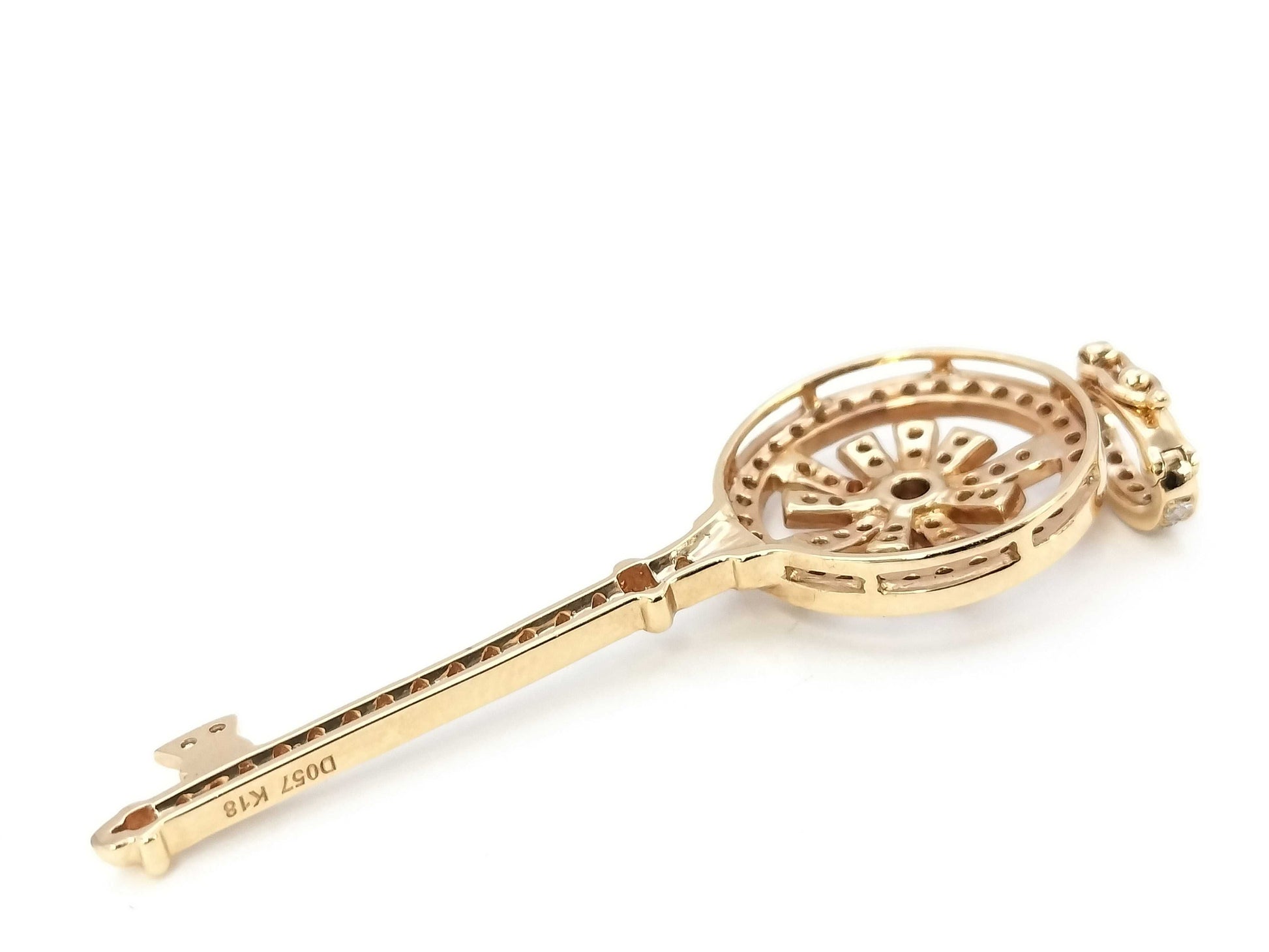 Key Motif D0.57ct K18 4.1g Pendant Top 