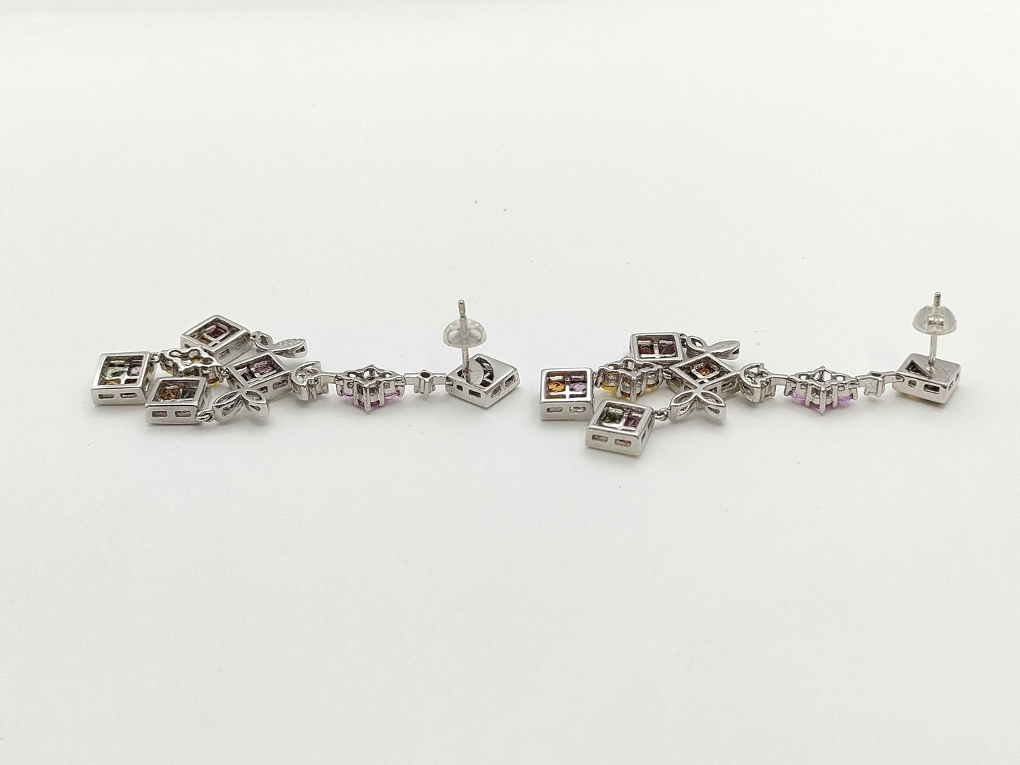 Colored Stone 10.05ct D0.36ct 750 17.0g Earrings 