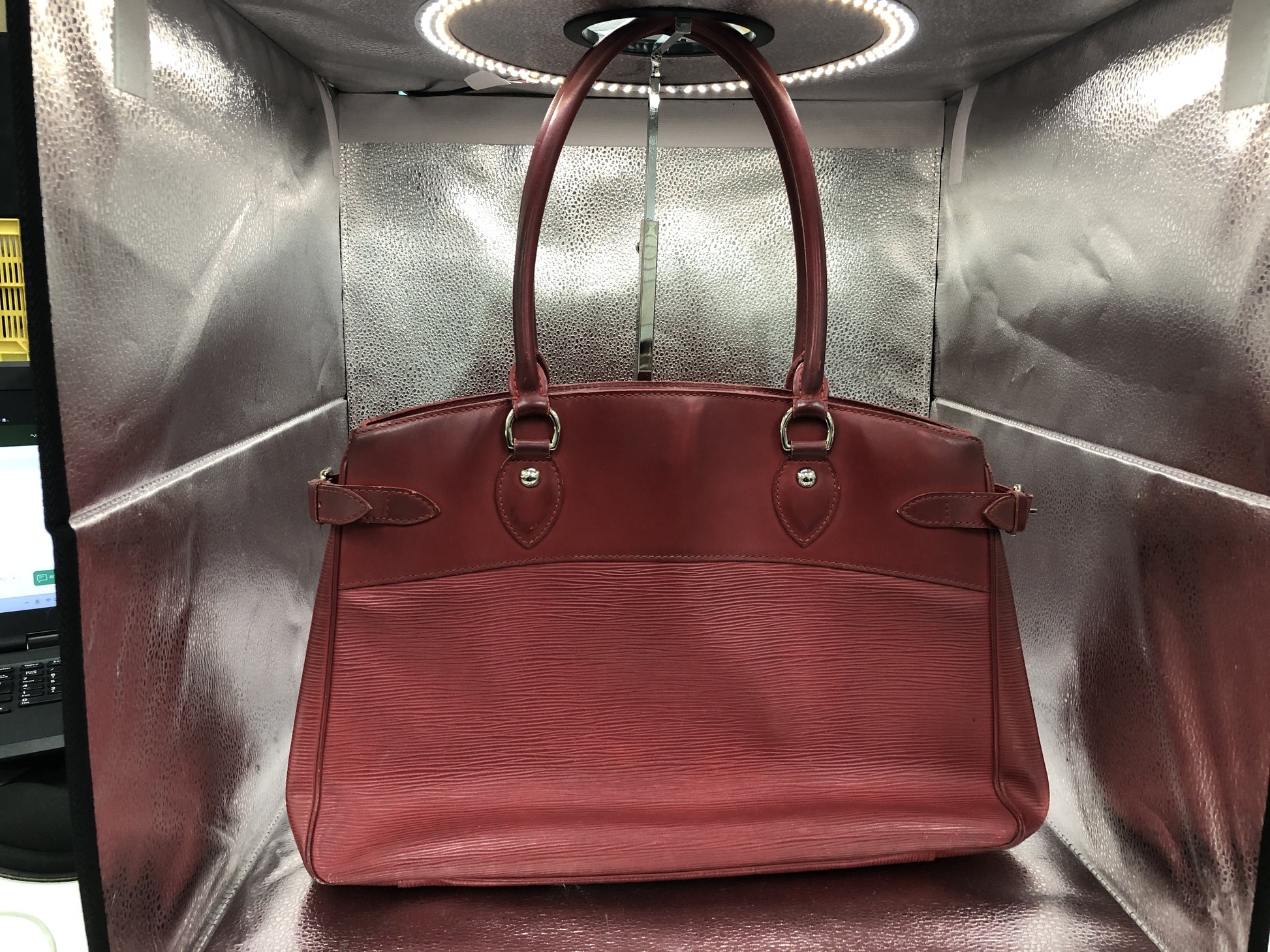 LOUIS VUITTON Epi Passi PM M5925E SN0066 Rouge Tote Bag