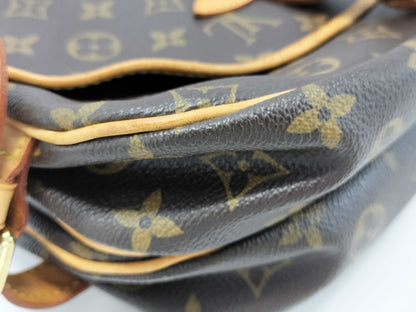 LOUIS VUITTON Louis Vuitton LOUIS VUITTON Monogram Saumur 30 Shoulder Bag M42256 Shoulder Bag
