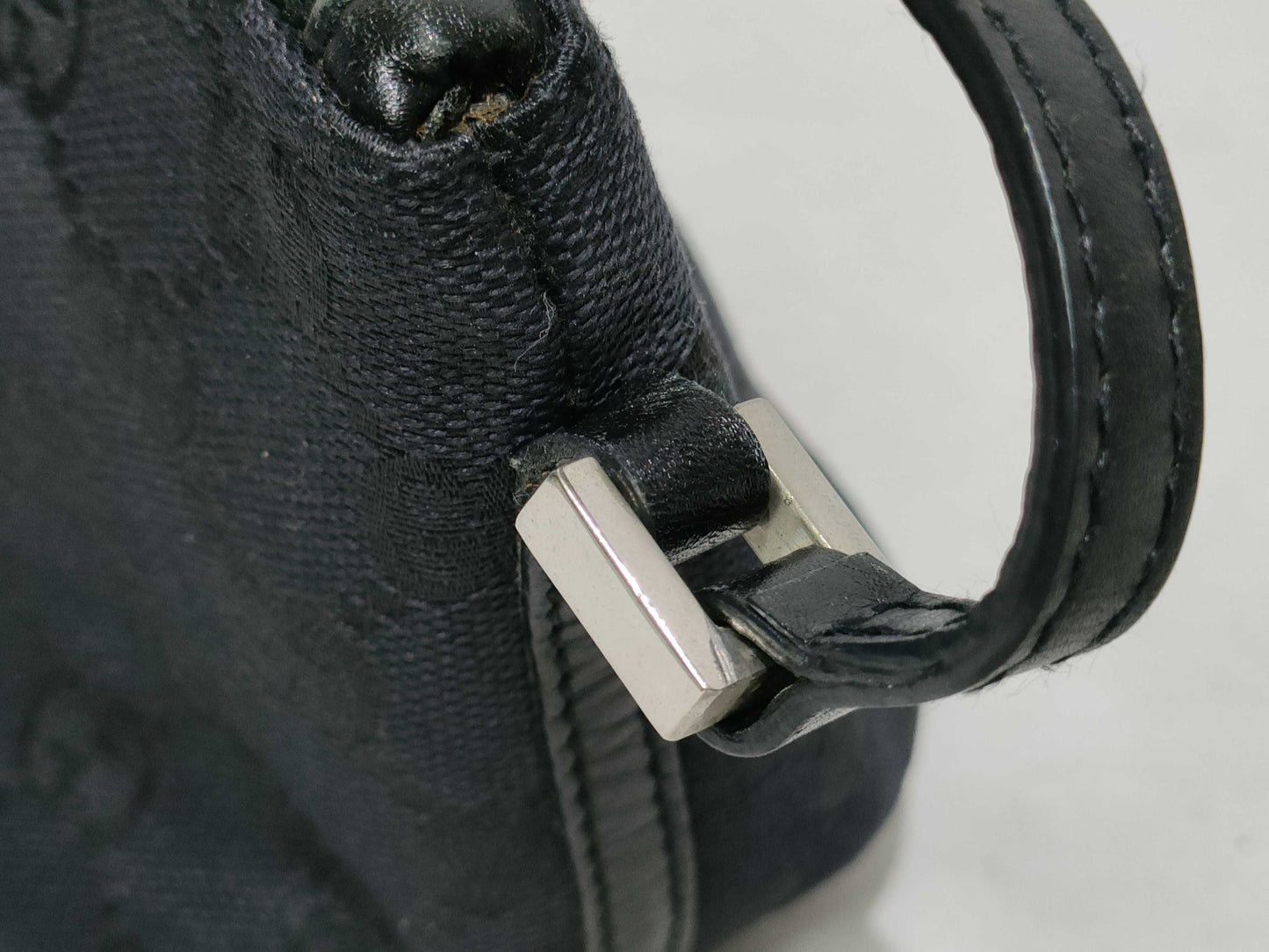 GUCCI GG Canvas GUCCI Gucci Accessory Pouch GG Handbag