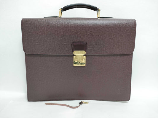 LOUIS VUITTON Louis Vuitton Moscova Taiga Acajou M30036 RI1012 Business Bag
