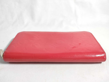 LOUIS VUITTON Vernis Zippy Wallet in Monogram Red, M91597CA2146