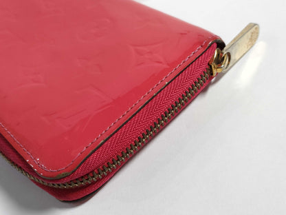LOUIS VUITTON Vernis Zippy Wallet in Monogram Red, M91597CA2146