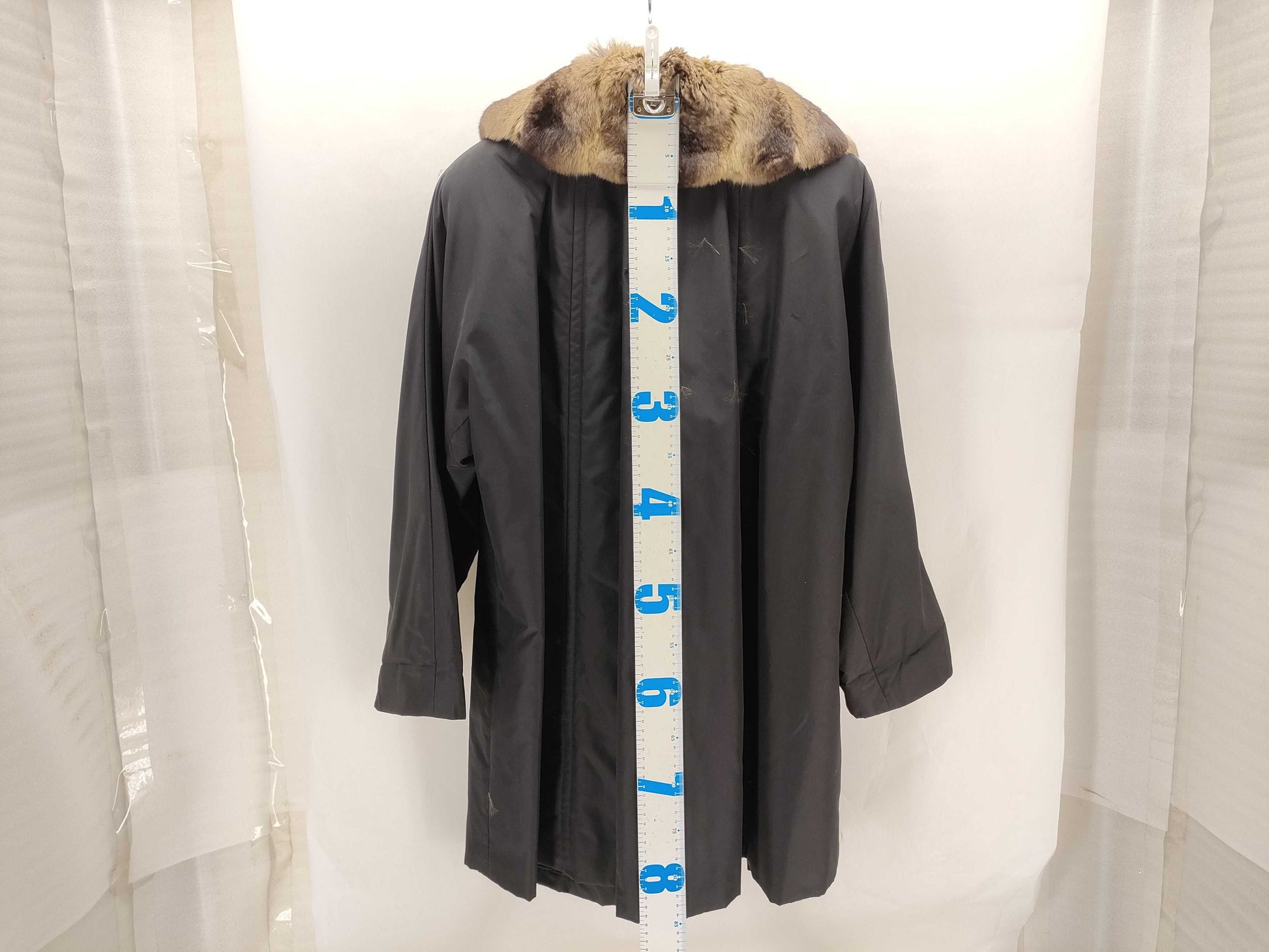  Mila Schon 100% Silk Coat with Chinchilla Fur, Size 40, Black, Dry Cleaned