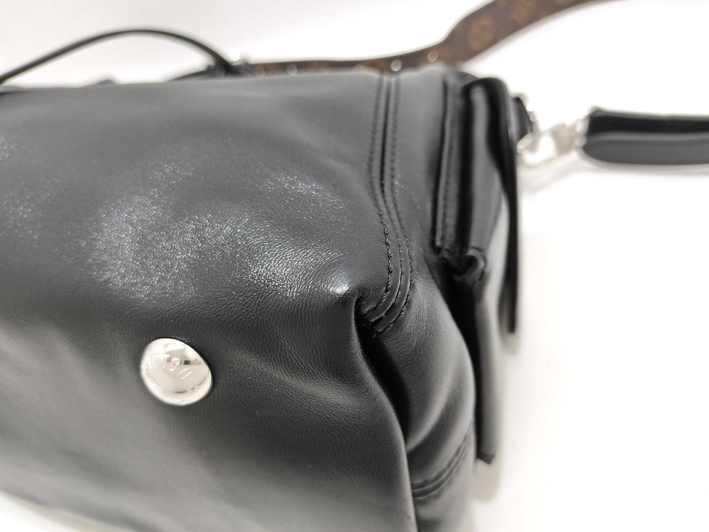 LOUIS VUITTON LOUIS VUITTON Louis Vuitton Cargo Vibrator PM 2way Chain Shoulder M24861 RFID Reactive handbag