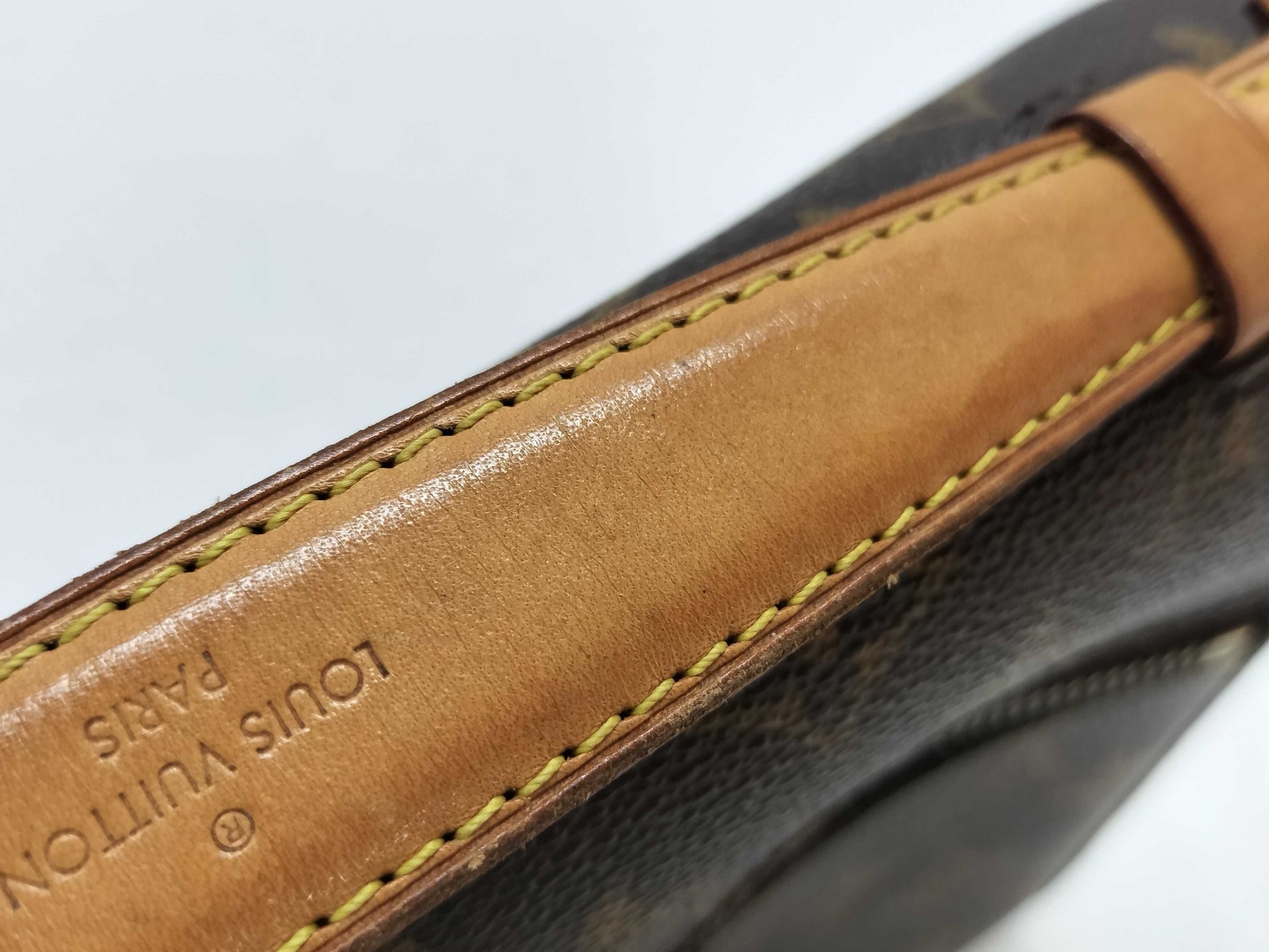 LOUIS VUITTON Monogram Louis Vuitton Message Shoulder Bag Handbag