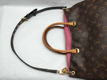 LOUIS VUITTON Monogram Louis Vuitton Monogram Shoulder Bag Shoulder Bag