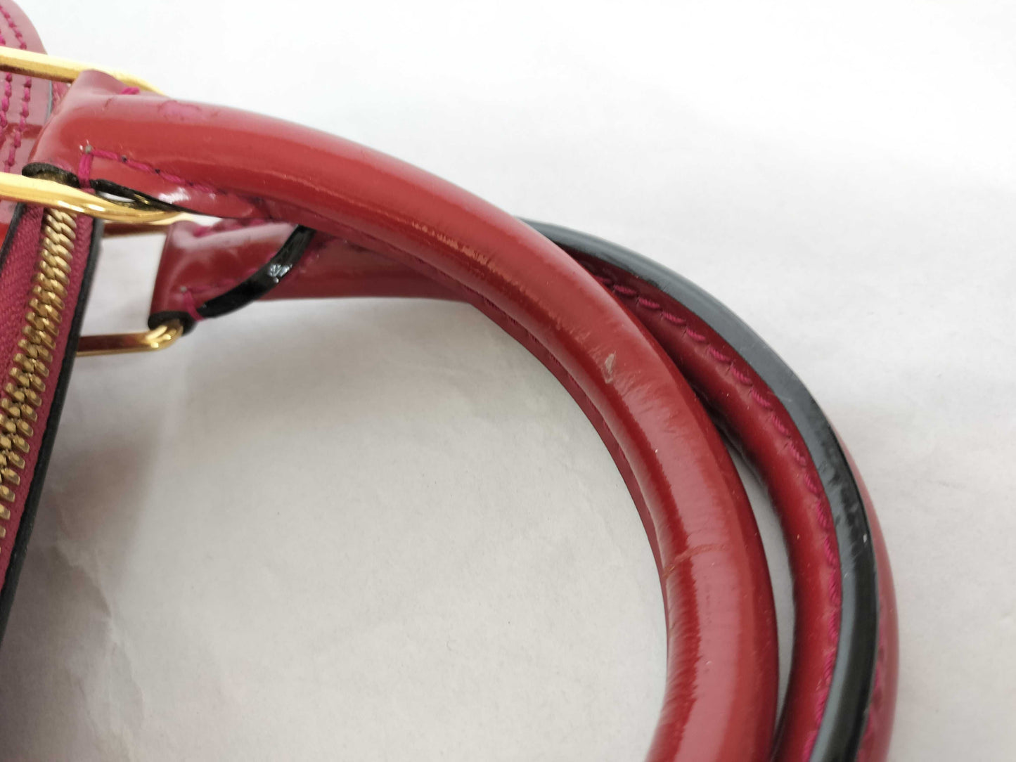 LOUIS VUITTON Vernis Louis Vuitton Enamel Alma BB Shoulder Bag