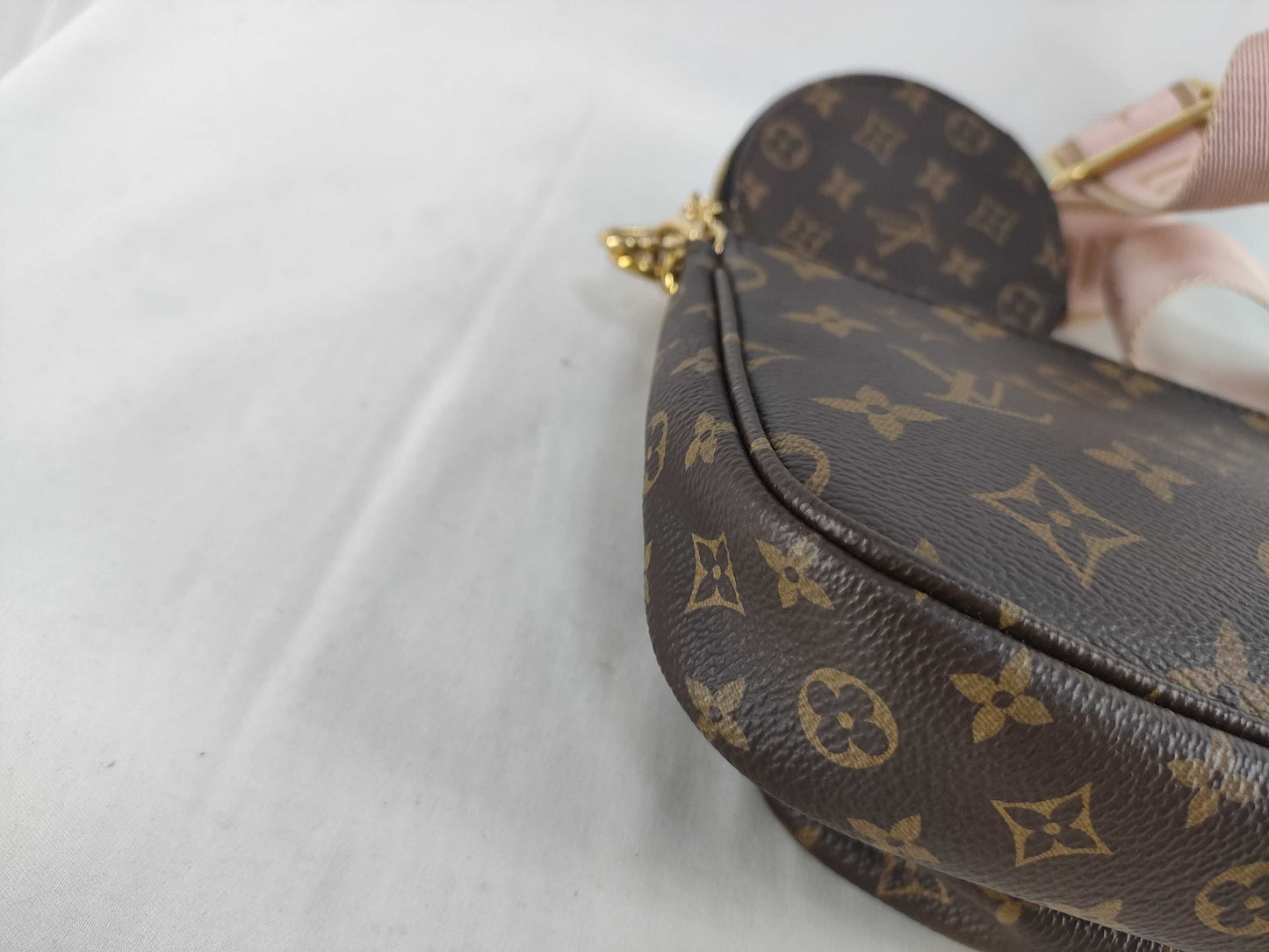 LOUIS VUITTON Monogram Louis Vuitton Monogram Multi Pochette Accessoires Pouch
