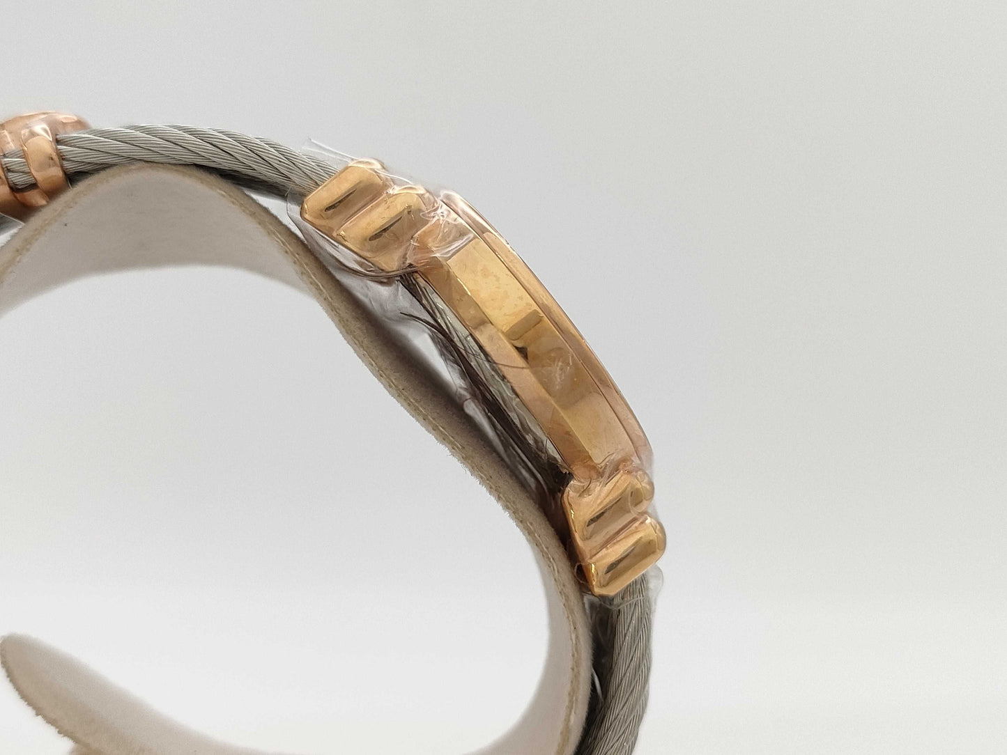 CHARRIOL 028LP.540.326 G09761 Quartz Shell Dial Women's Watch