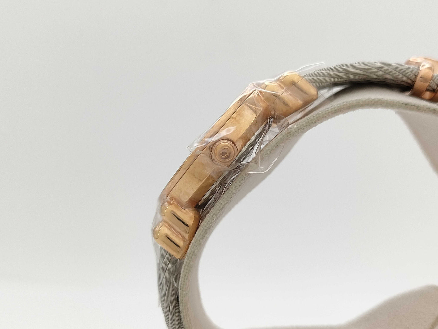 CHARRIOL 028LP.540.326 G09761 Quartz Shell Dial Women's Watch