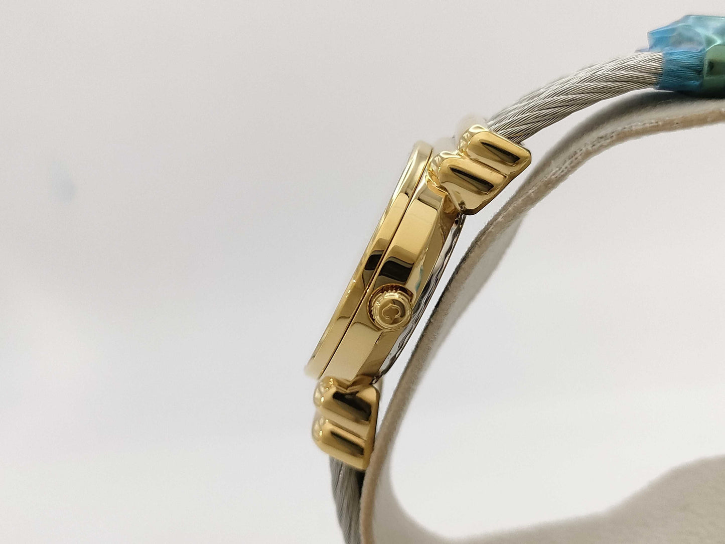 CHARRIOL 028YD1.540.577 P11542 Quartz Red Dial Partial White Shell Dial Women's Watch