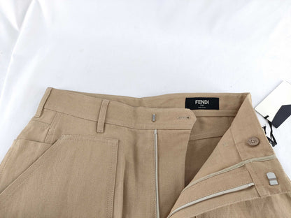 New FENDI shorts in beige