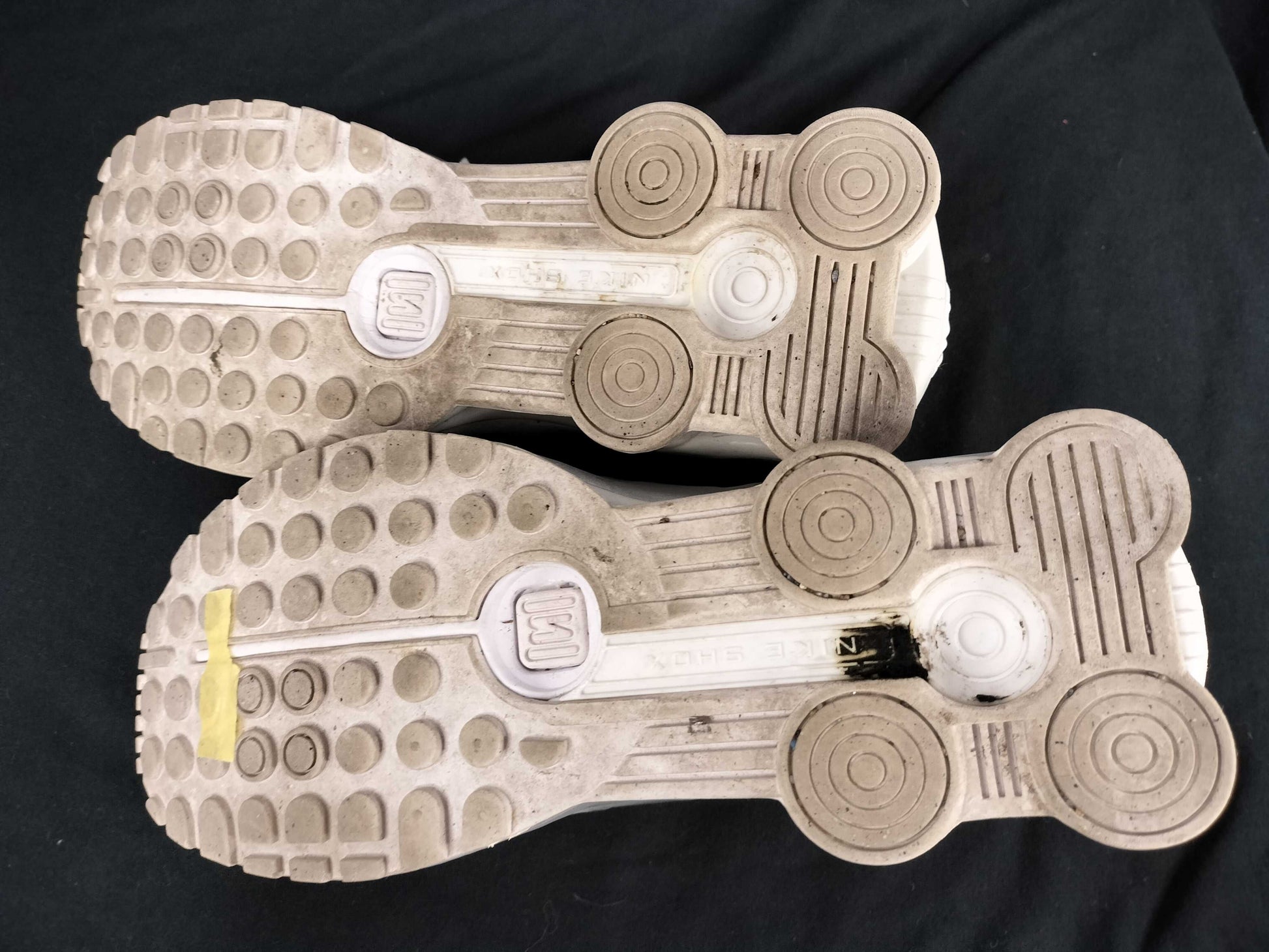 NIKE Nike Shox R4 WHITE Shox Sneakers White Sneakers