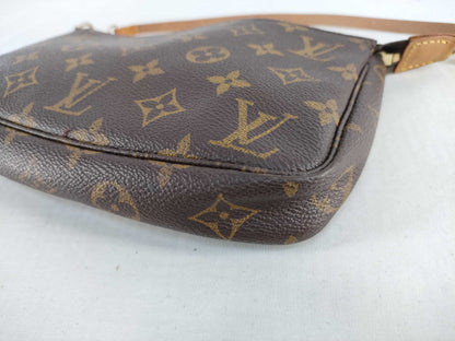 LOUIS VUITTON Monogram Accessoir Monogram AR1929 Pouch