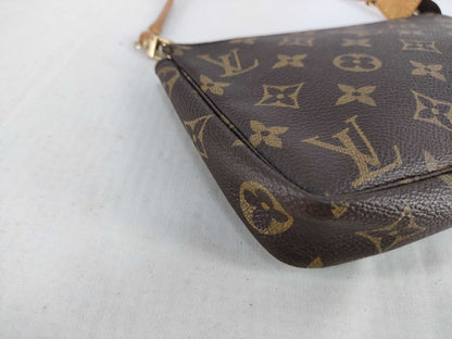 LOUIS VUITTON Monogram Accessoir Monogram AR1914 Pouch
