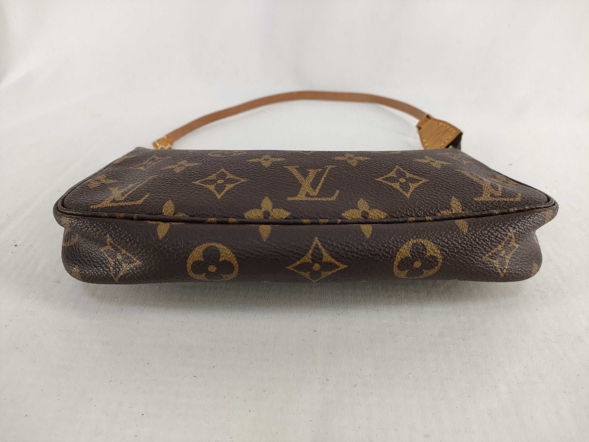 LOUIS VUITTON Monogram Accessoir Monogram AR0998 Pouch