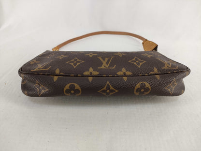 LOUIS VUITTON Monogram Accessoir Monogram AR0998 Pouch