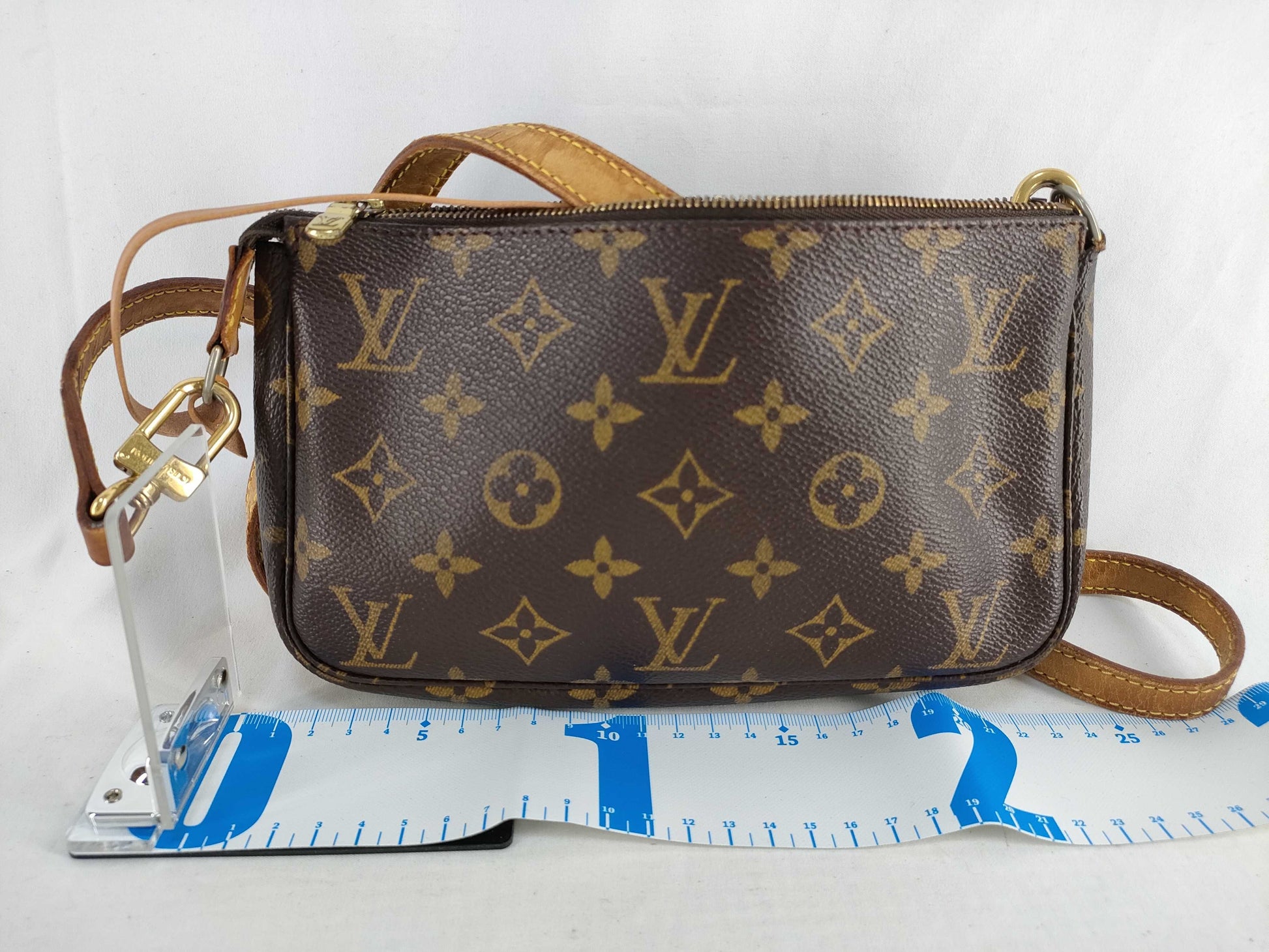 LOUIS VUITTON Monogram Accessoir Monogram AR0022 Pouch