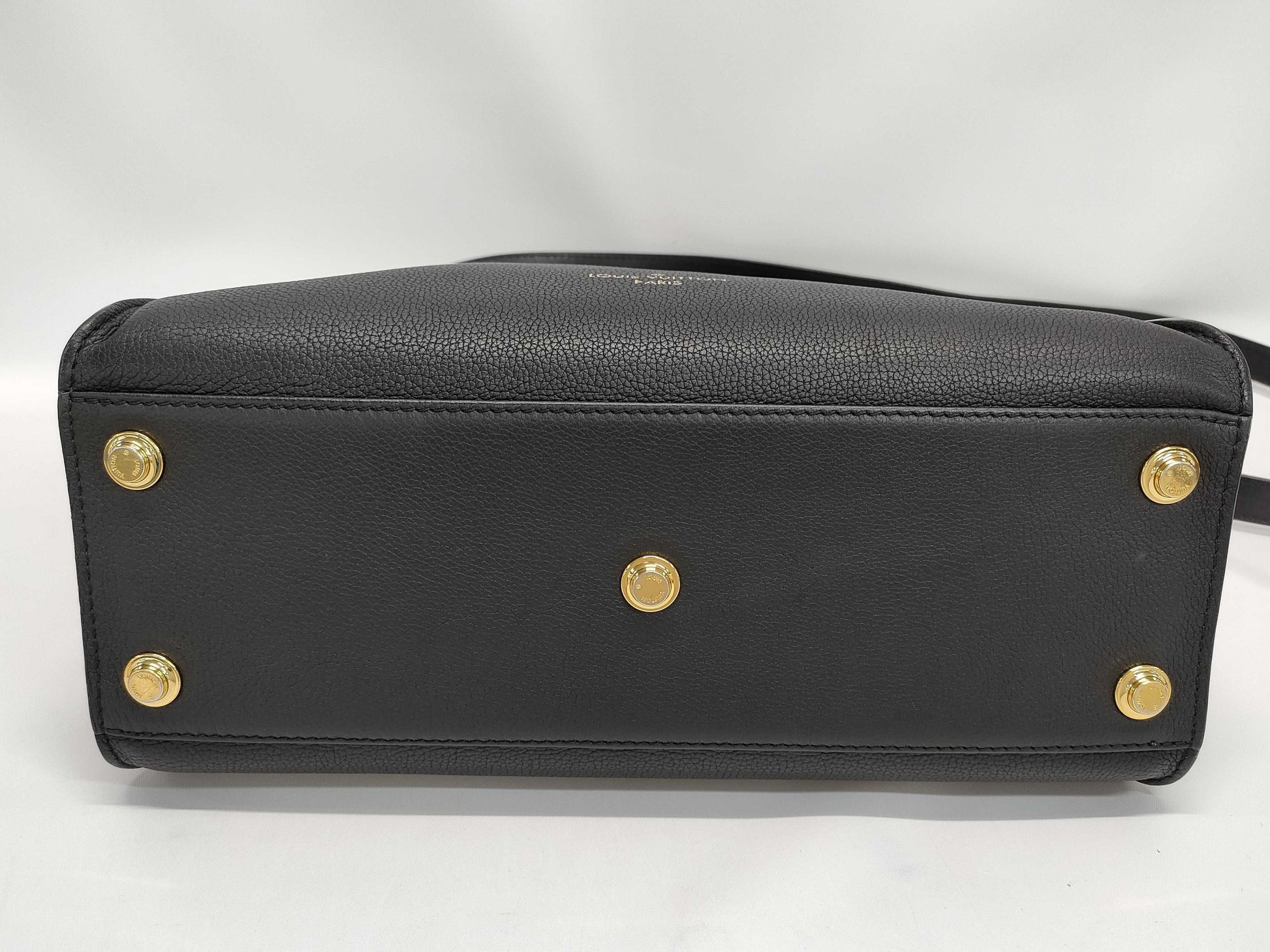 LOUIS VUITTON Louis Vuitton On My Sight MM Handbag Handbag