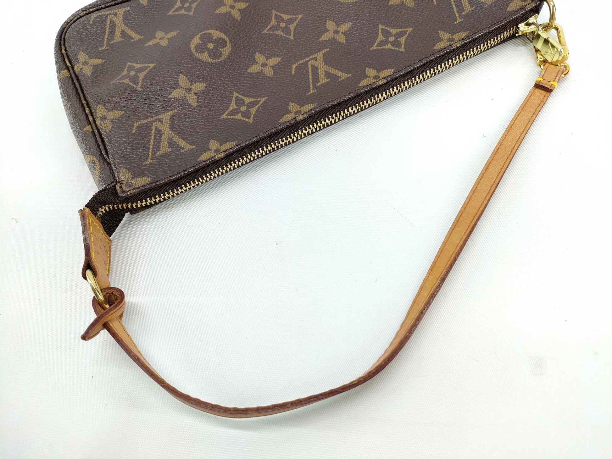 LOUIS VUITTON Monogram LOUIS VUITTON Pochette Accessoir M51980 Handbag