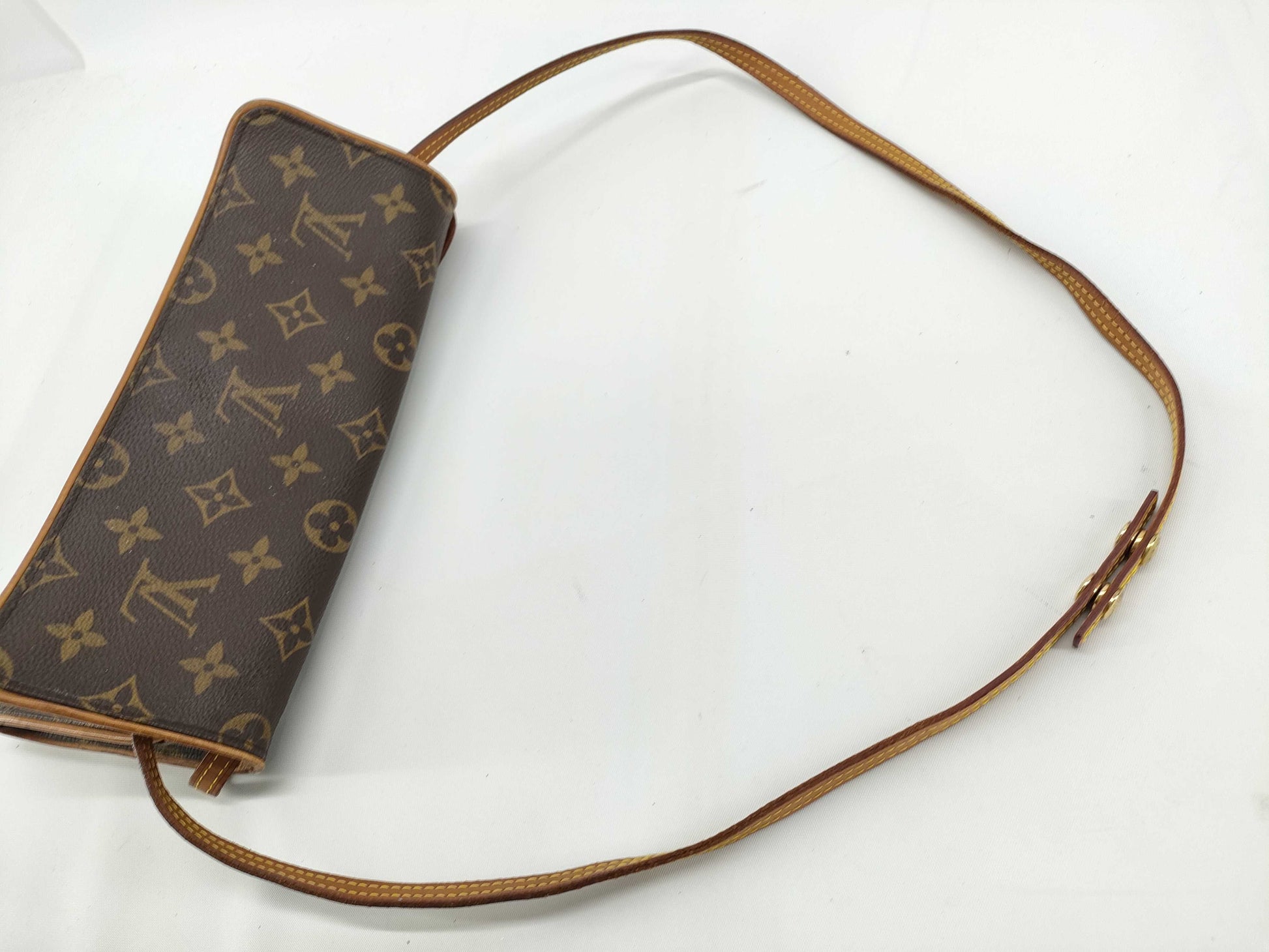 LOUIS VUITTON Monogram LOUIS VUITTON Pochette Twin M51852 Shoulder Bag