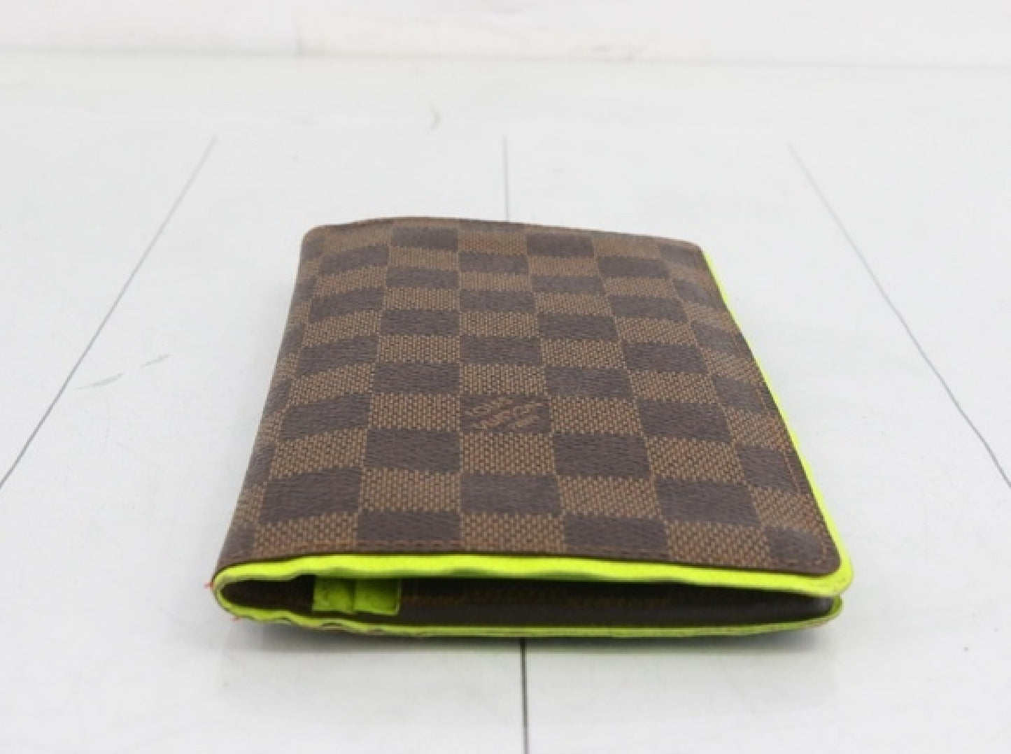 LOUIS VUITTON Damier Wallet Bag