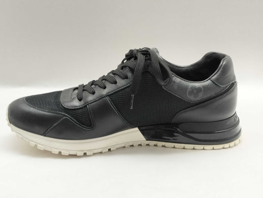 LOUIS VUITTON ◎. Sneakers