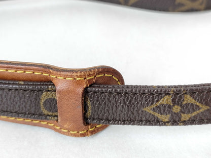 LOUIS VUITTON Monogram Vuitton Shoulder Shoulder Bag