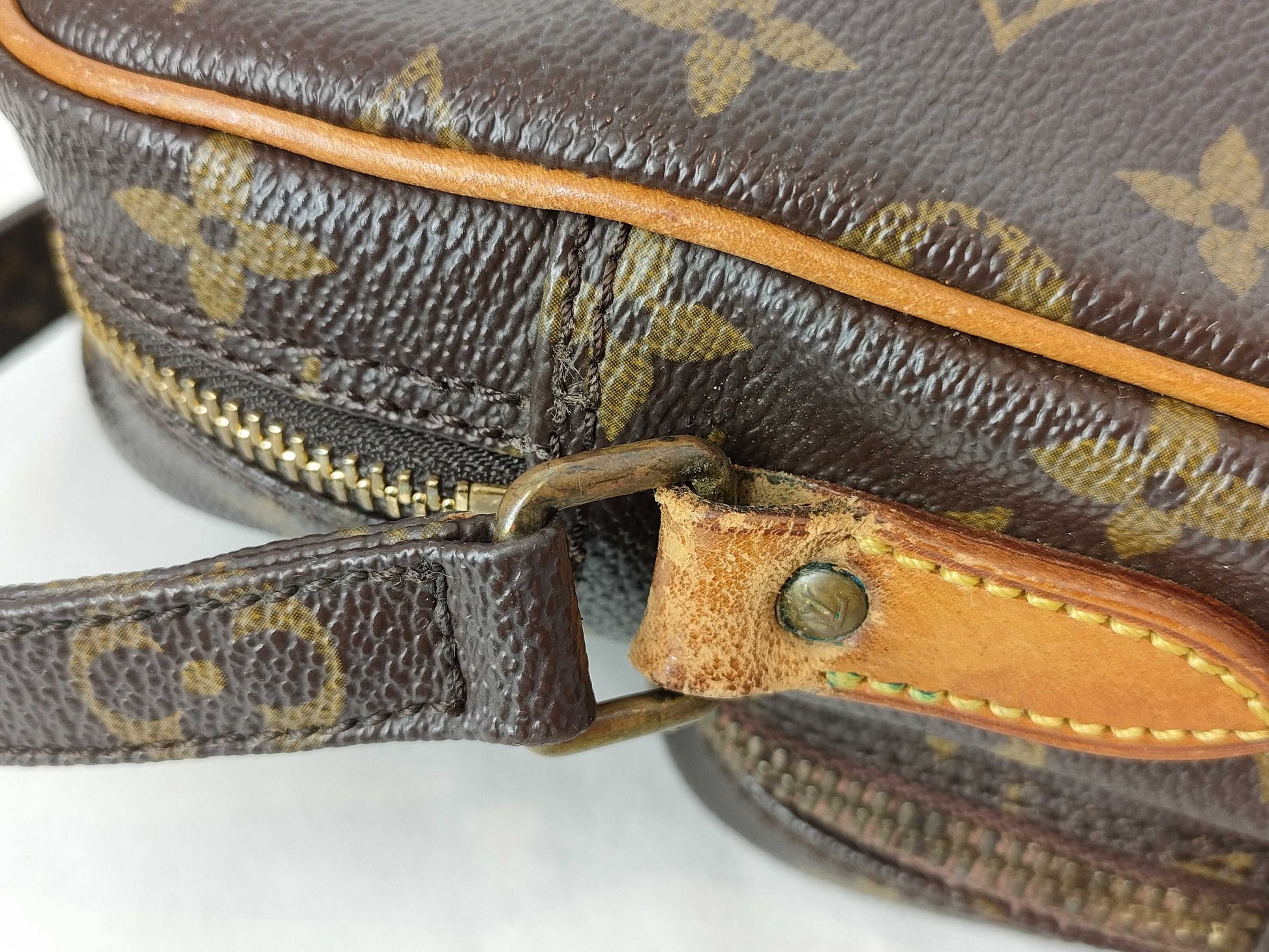 LOUIS VUITTON Monogram Vuitton Shoulder Shoulder Bag