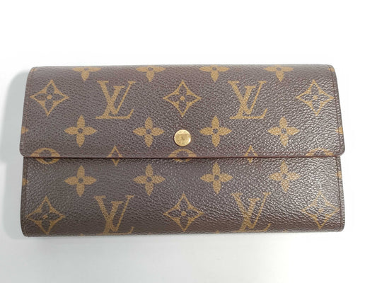 LOUIS VUITTON Monogram LV Wallet