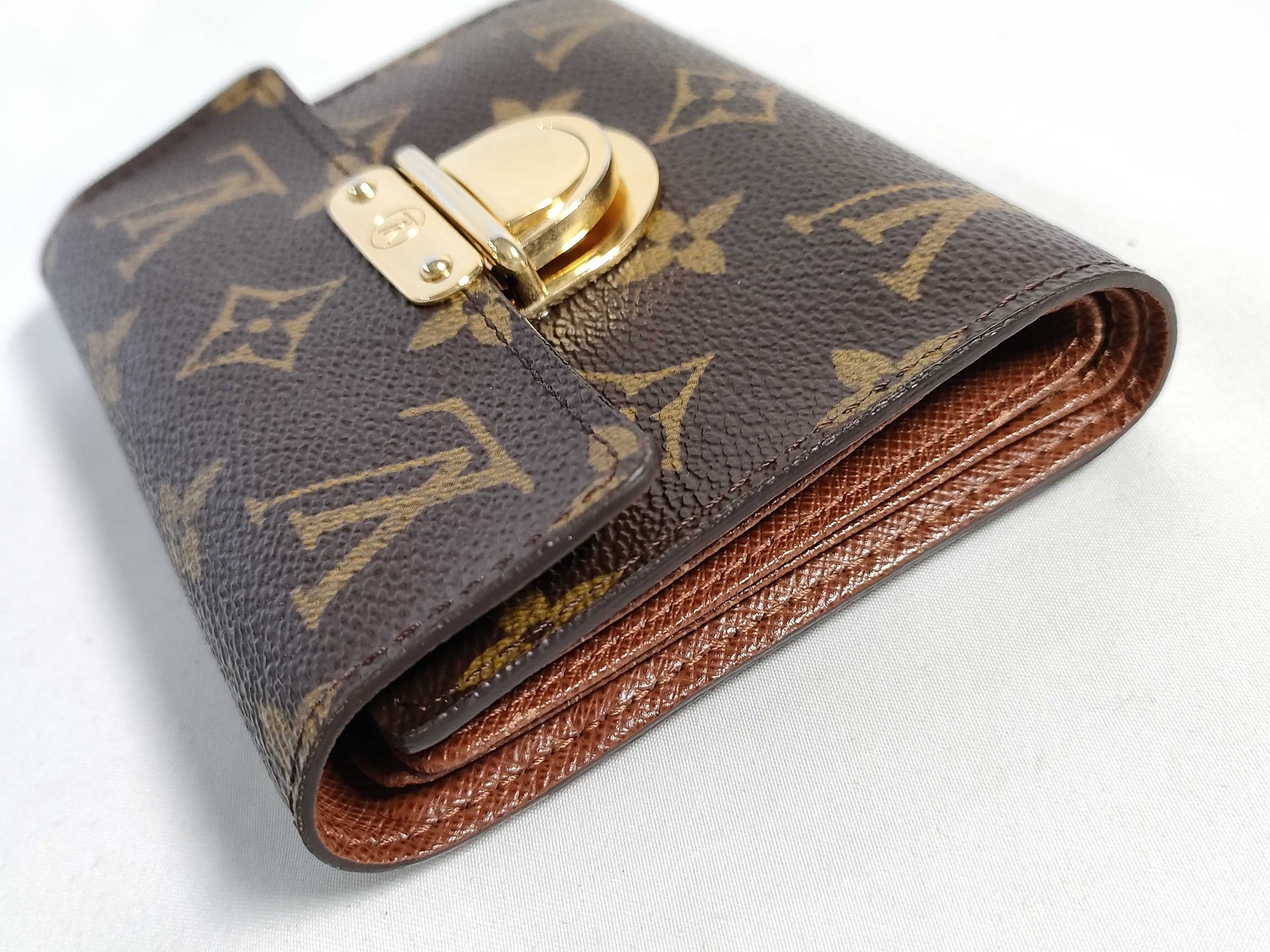 LOUIS VUITTON Monogram LV Wallet