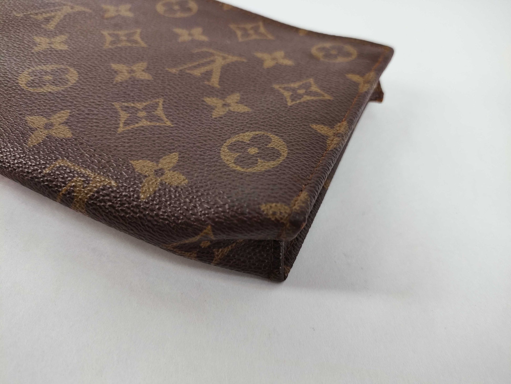 LOUIS VUITTON Monogram Poche Toilette Monogram Pouch
