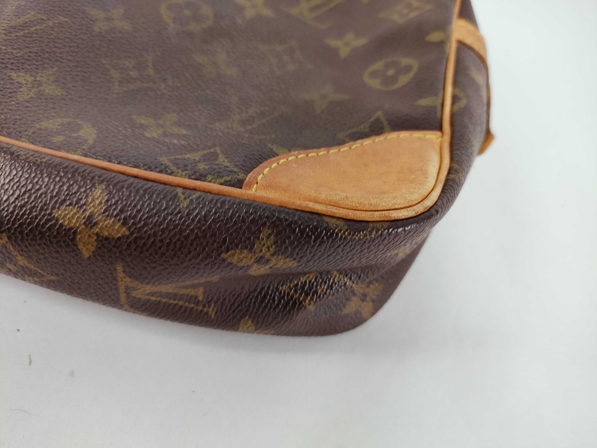 LOUIS VUITTON Monogram LV Compiègne 28 M51845 Monogram Shoulder Bag