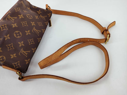 LOUIS VUITTON Monogram LV Trotter M51240 Monogram Shoulder Bag