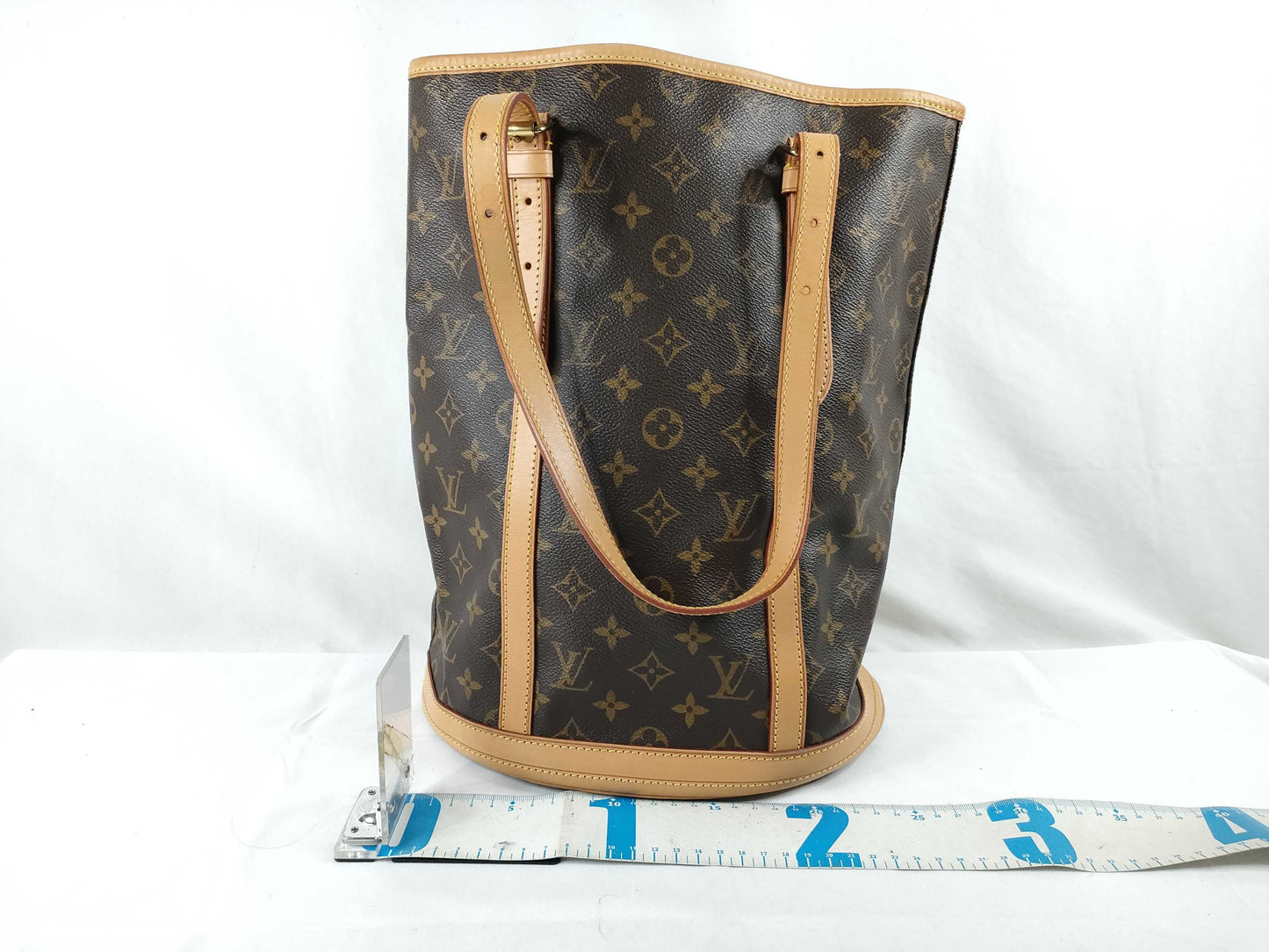 LOUIS VUITTON Monogram Bucket GM Monogram Shoulder Bag