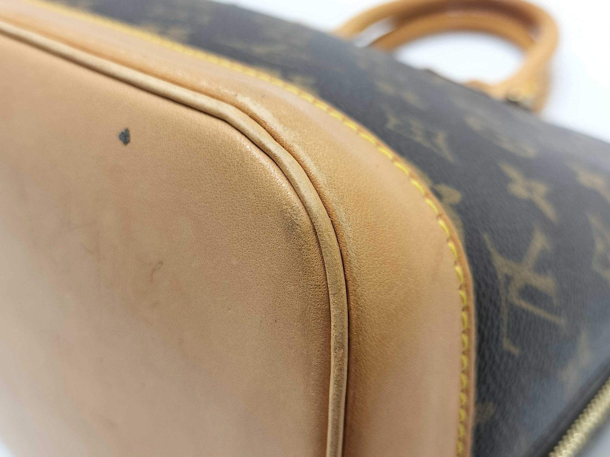 LOUIS VUITTON Monogram Vuitton Monogram Alma Handbag