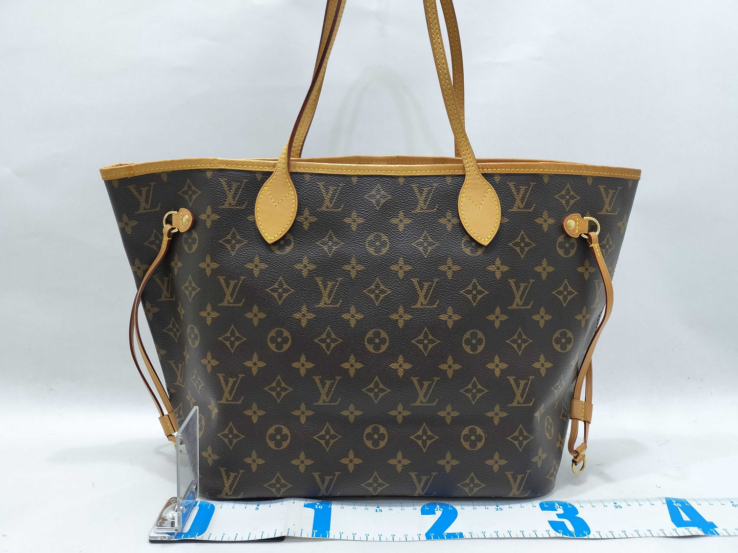 LOUIS VUITTON Monogram Vuitton Monogram Neverful MM Tote Bag