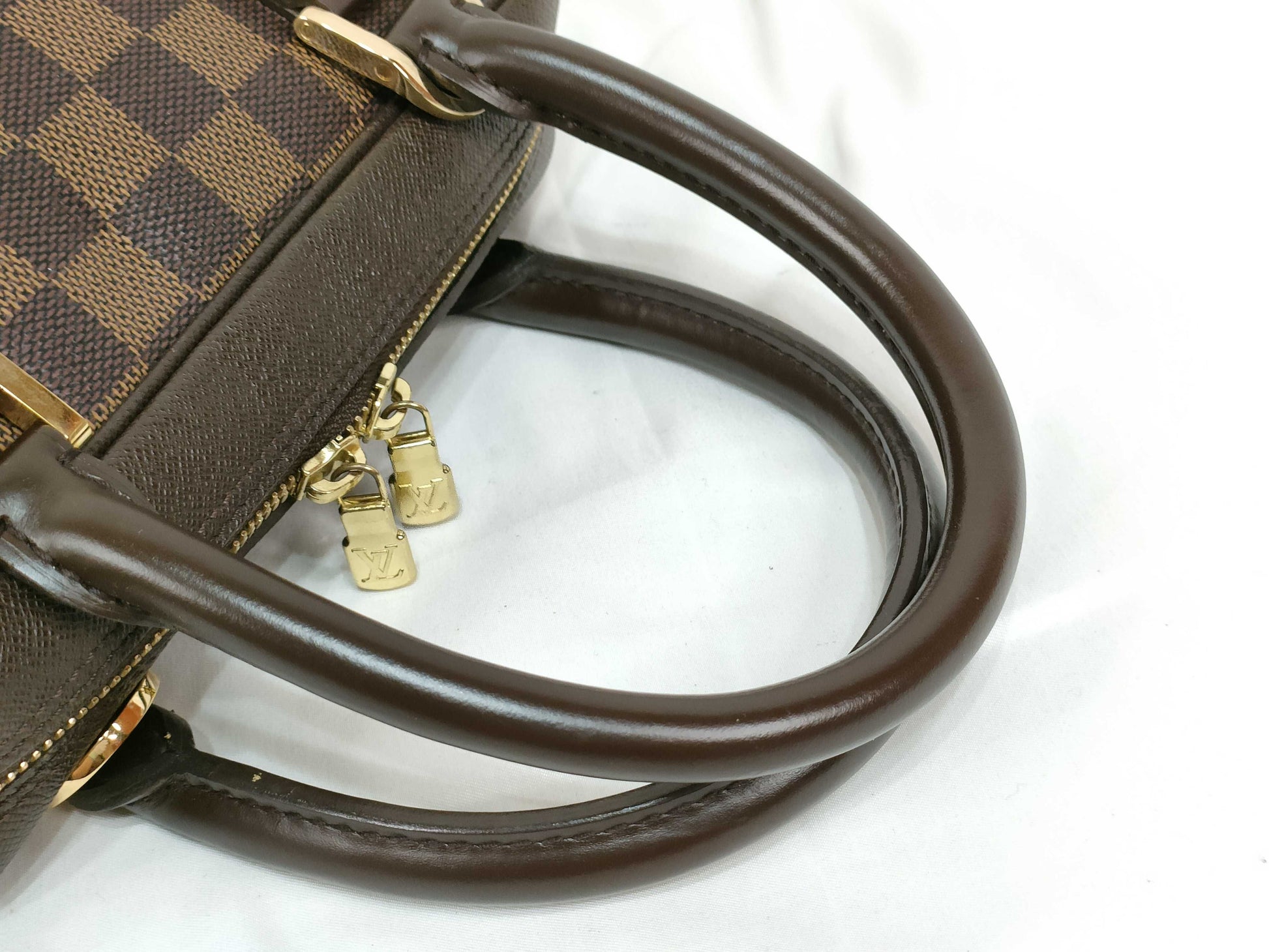 LOUIS VUITTON Damier Louis Vuitton Brera Damier Brown Handbag with Red Interior