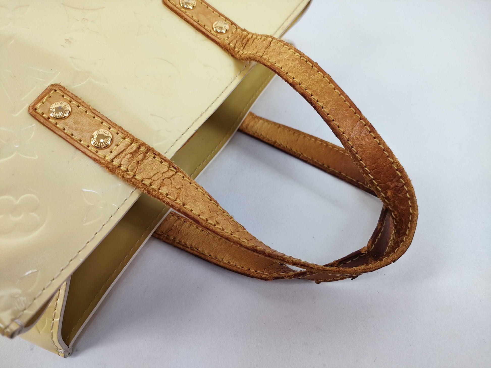 LOUIS VUITTON Vernis Louis Vuitton Vernis Enamel Yellow Handbag